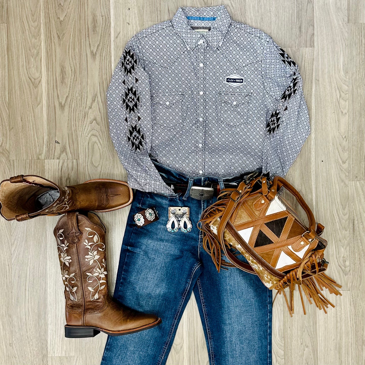 Blue aztec sleeve pearl snap