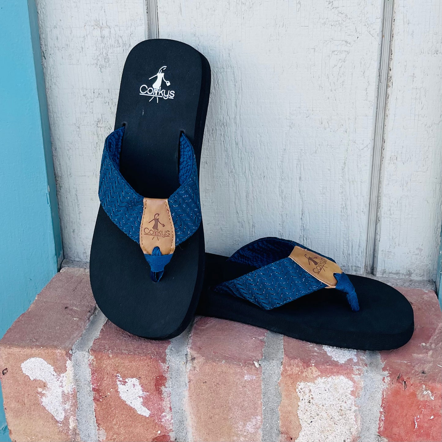 Staple sandal navy