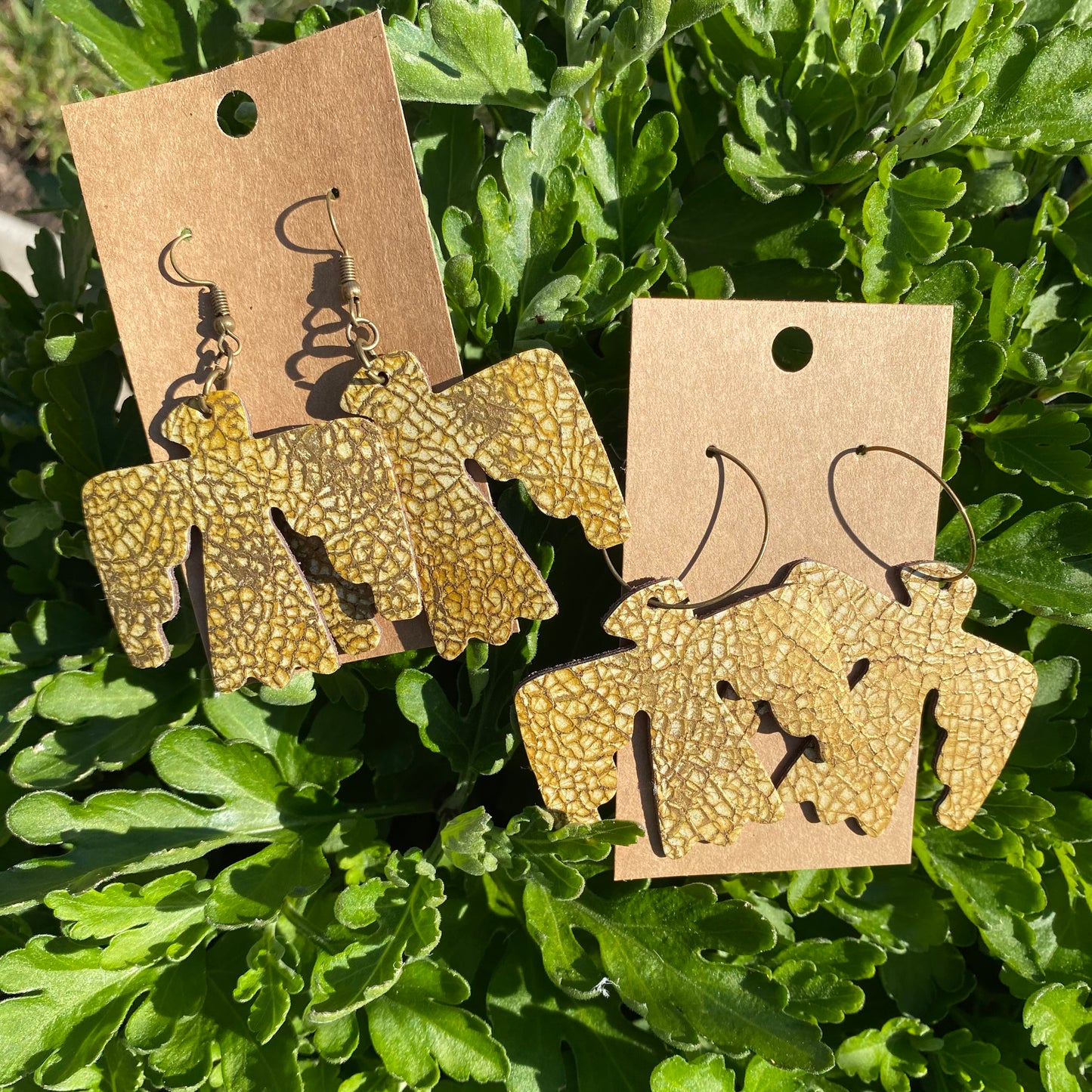 Thunderbird earrings -gold