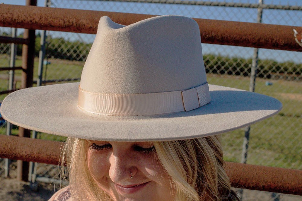 Pinch Front Felt Hat-Silver Belly