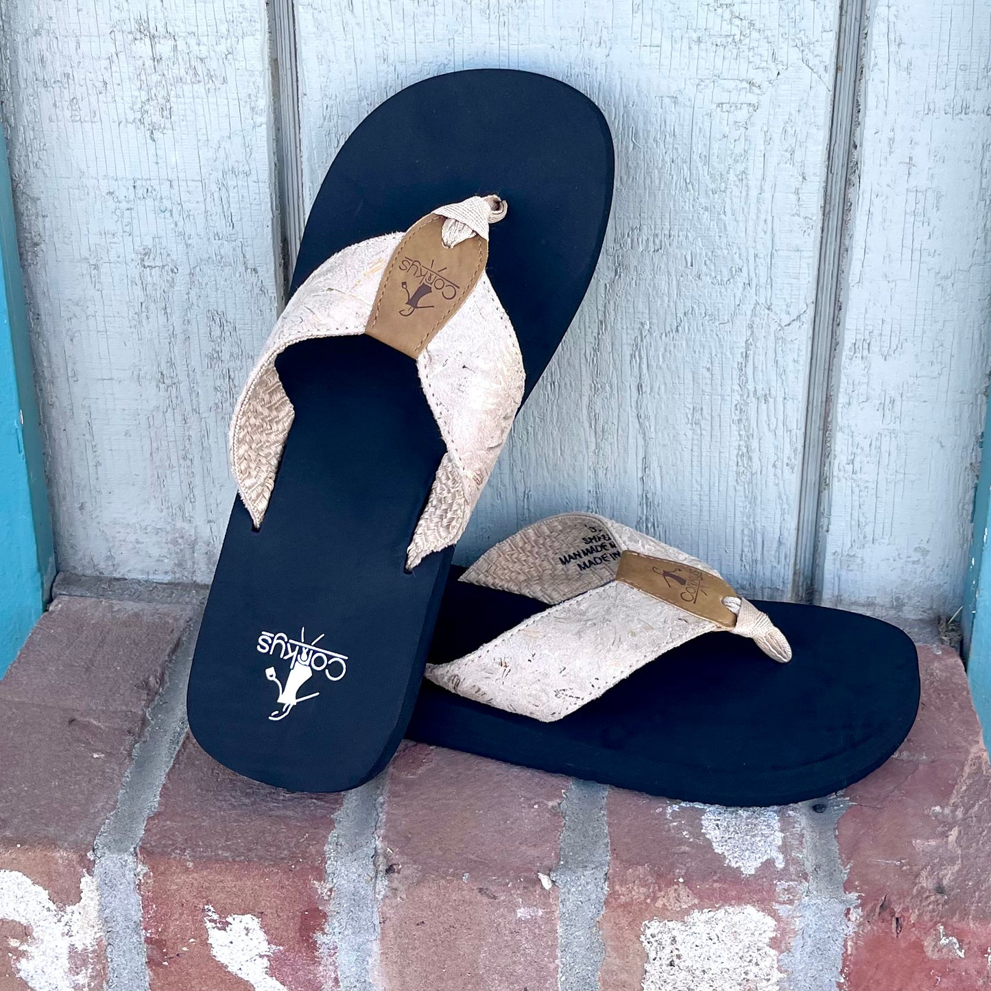 Throwing Shade sandal- Gold