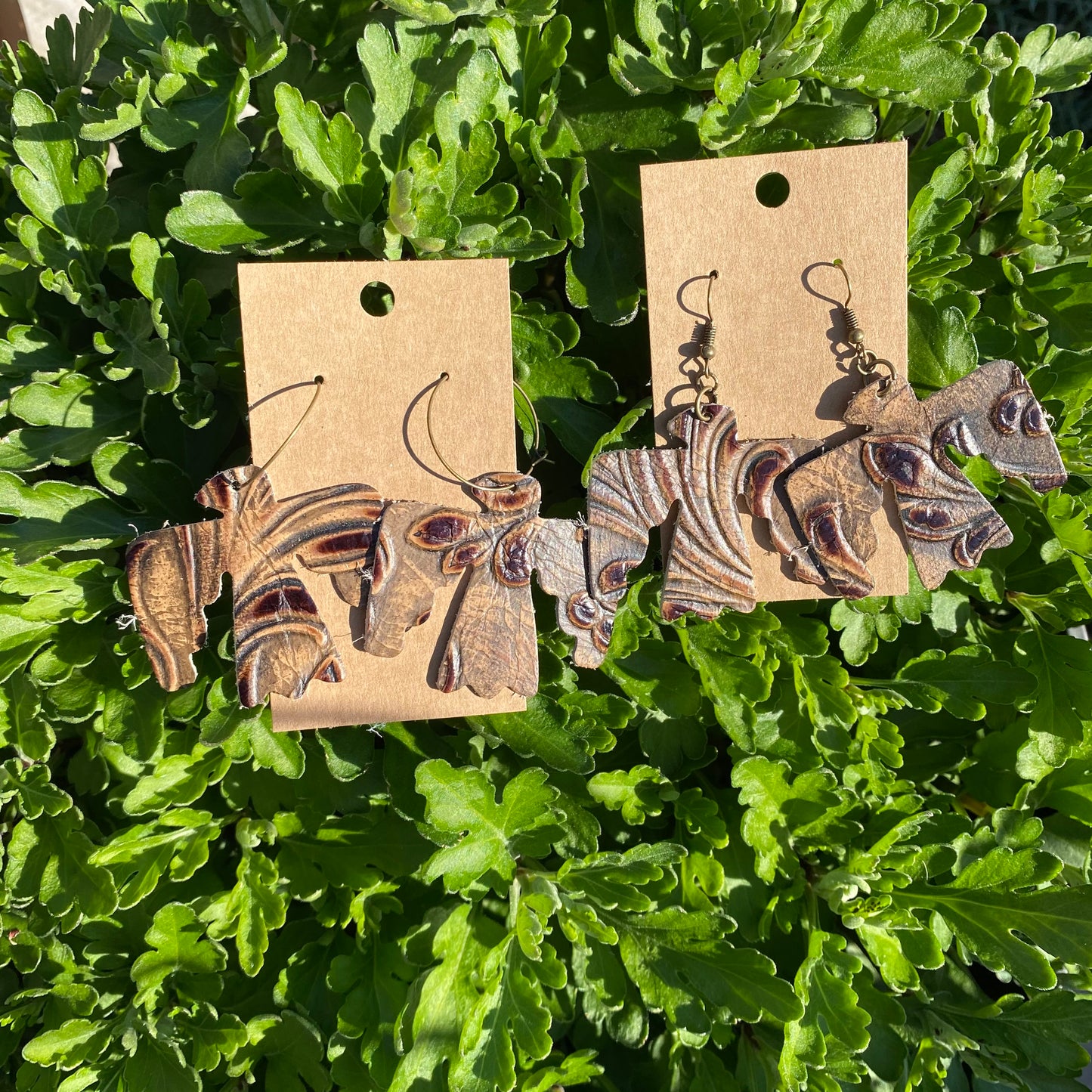 Thunderbird earring-embossed brown