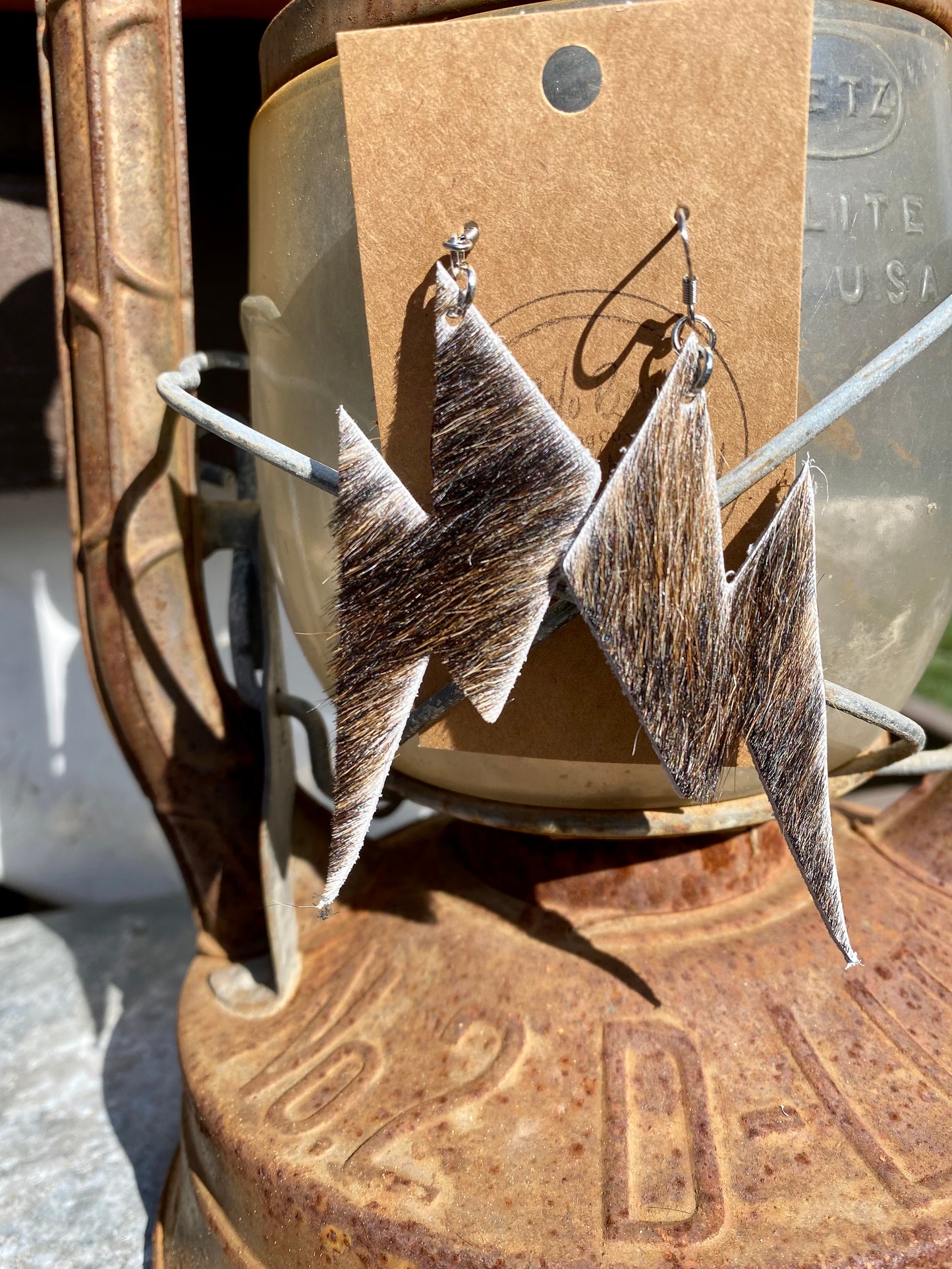 Thunder rolls earrings